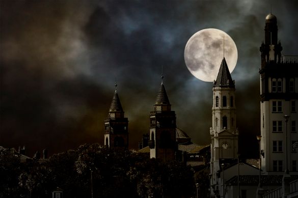 St. Augustine offers dozens of hauntingly fun ways to explore the ancient city during OCtober. St. Augustine offers dozens of hauntingly fun ways to explore the ancient city during OCtober.