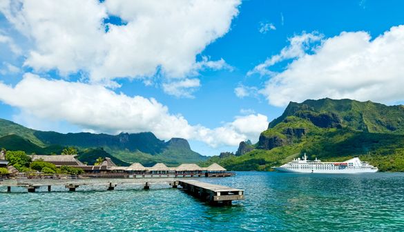 Star Breeze in Moorea, Tahiti Star Breeze in Moorea, Tahiti