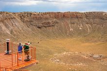 New Full Rim Hike Around Meteor Crater on Route 66